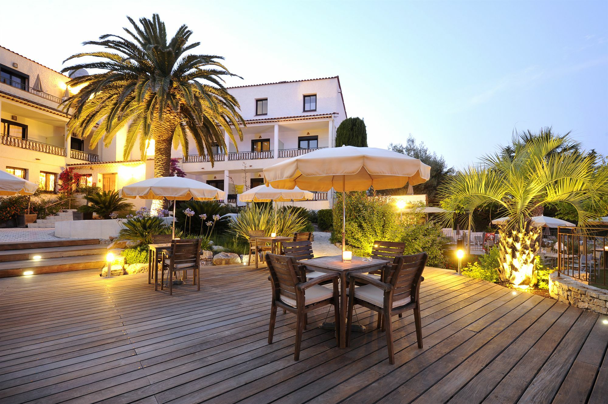 Van Der Valk Hotel Le Catalogne Saint Aygulf Exterior foto